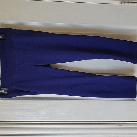 Fabletics Violet athletic leggings - Picture 2 of 7